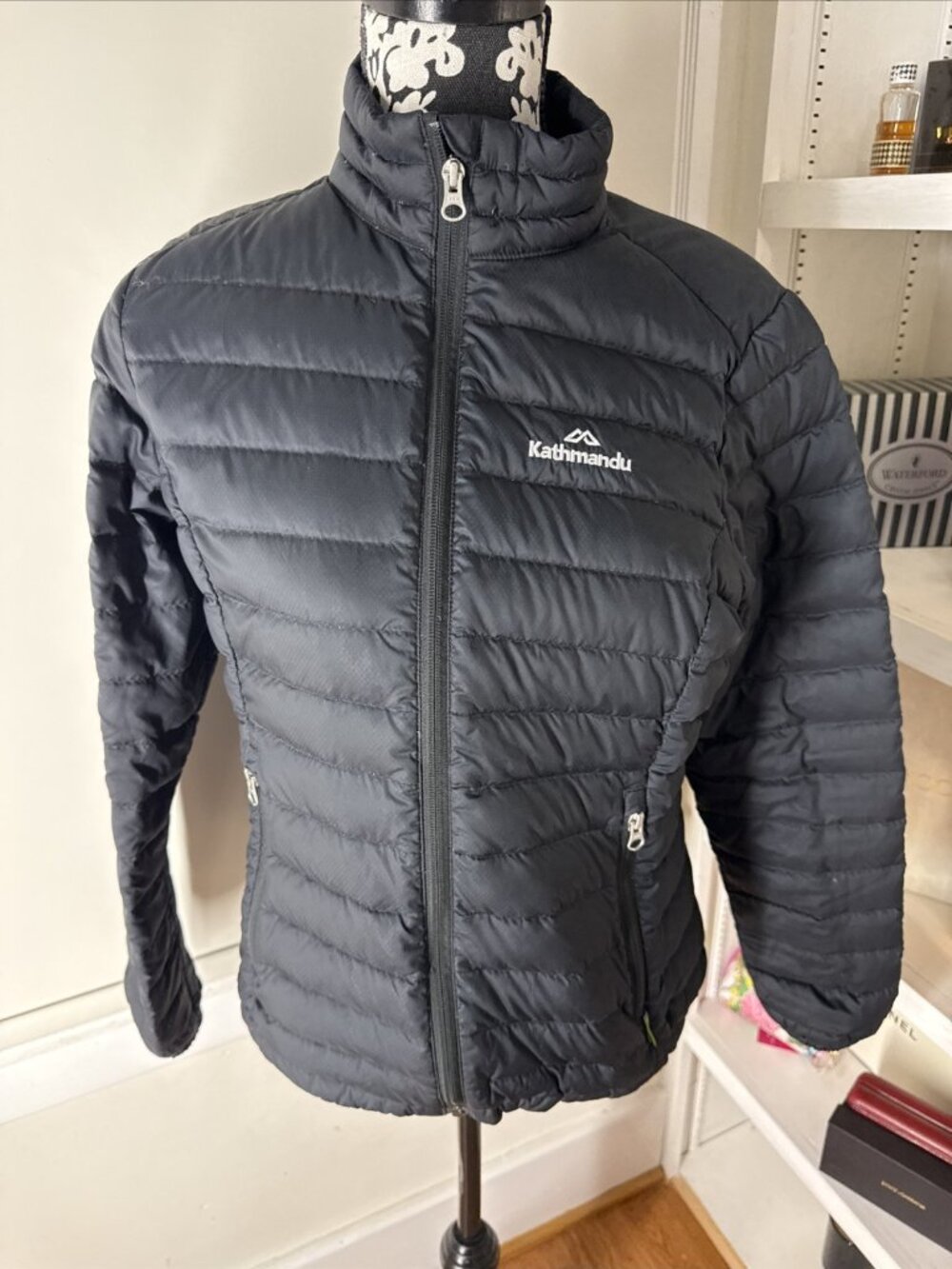 Kathmandu Women's Puffer Jacket Duck down 550 Packable Lightweight Size 10